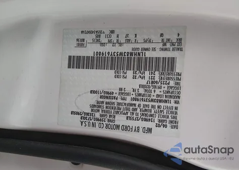 2003 Lincoln Town Car Cartier из США, поврежденный, VIN 1LNHM83W53Y619801